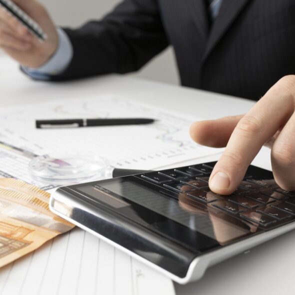 Kredyt dla firmy - jak uzyskać finansowanie na start działalności?